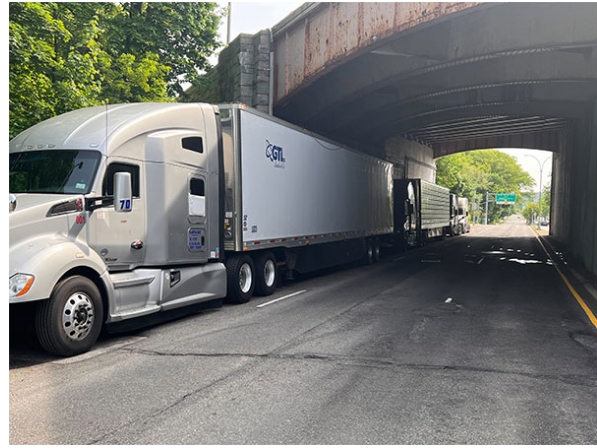 Illegal truck parking in Queens (photo: Daniel Sparrow, Council Member Linda Lee's office)